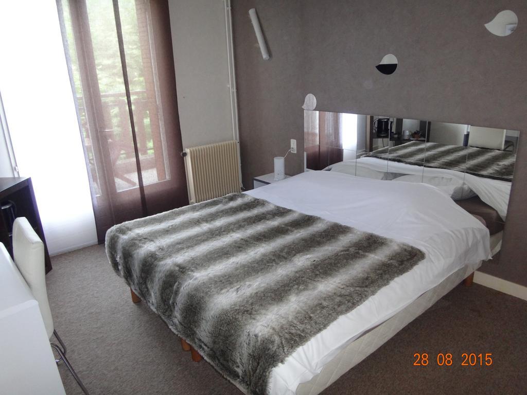 Hotel Bon Accueil Ойоннакс Номер фото